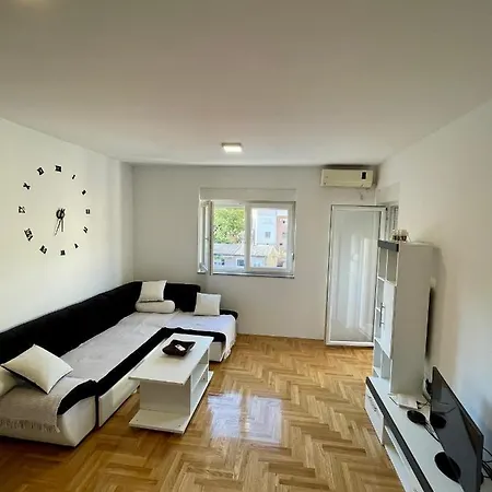 Apartman Apolo 公寓 *