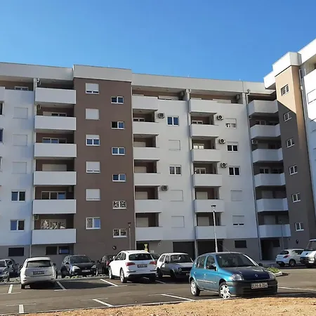 Apartman Apolo 公寓